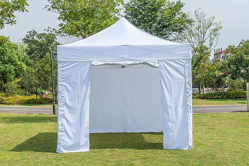 Roofs and Side Walls Tent